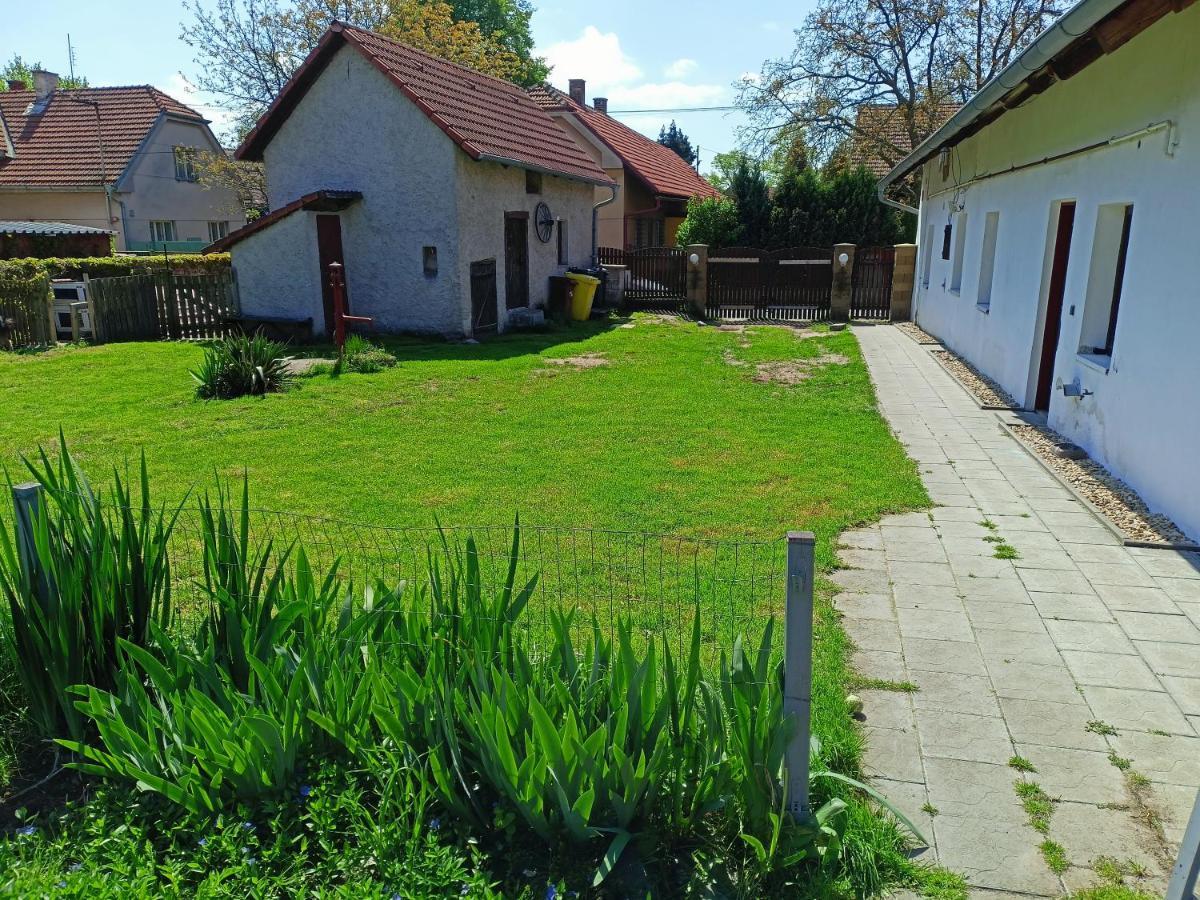 Rekreacni Dum U Elisky A Barusky Villa Krakovany Dış mekan fotoğraf